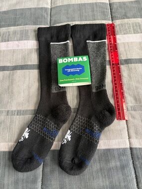 Bombas Performance Compression Knee High Socks in Black size Small